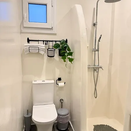 Parikia Stay-helios *